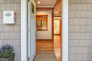 4115 SW Kenyon St, Seattle, WA 98136 - Photo 2