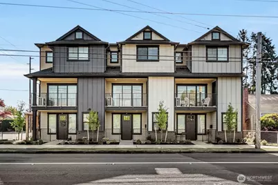 703 5th Street SW #B, Puyallup, WA 98371 - Photo 1