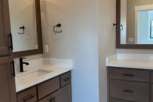 703 5th St SW, Puyallup, WA 98371 - Photo 10