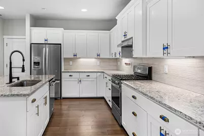 27427 14th Place S, Des Moines, WA 98198 - Photo 14
