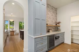 4321 NE 57th St, Seattle, WA 98105 - Photo 12
