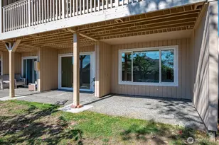 1188 SE Pioneer Way, Oak Harbor, WA 98277 - Photo 1