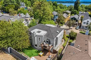 209 32nd Ave, Seattle, WA 98122 - Photo 2
