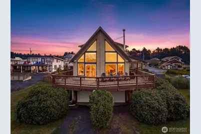 33 1st Street S, Pacific Beach, WA 98571 - Photo 2