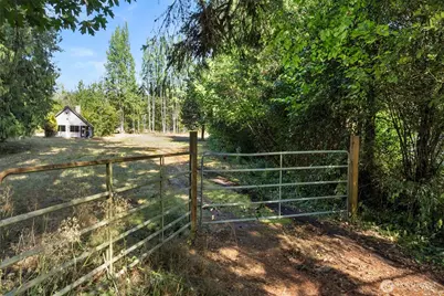 8707 Robe Menzel Road, Granite Falls, WA 98252 - Photo 2