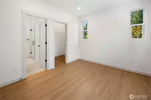 2652 B NW 95th St, Seattle, WA 98117 - Photo 6