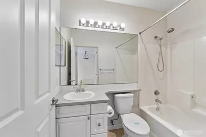 4343 Roosevelt Way NE #608, Seattle, WA 98105 - Photo 20