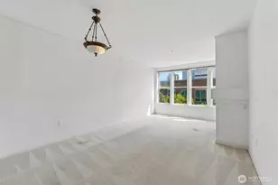 4343 Roosevelt Way NE, Seattle, WA 98105 - Photo 10