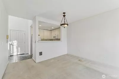 4343 Roosevelt Way NE #608, Seattle, WA 98105 - Photo 12