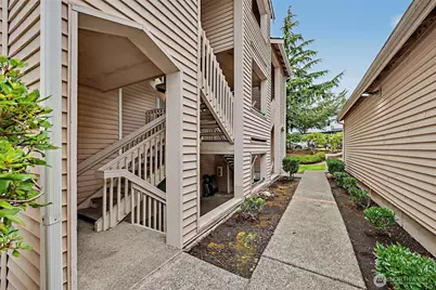 1825 S 330th St #f203, Federal Way, WA 98003 - Photo 2