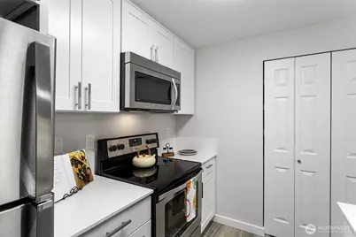 11002 SE Petrovitsky Road #D302, Renton, WA 98055 - Photo 12
