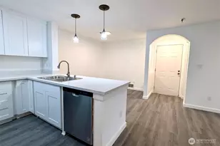 975 Aberdeen Ave NE, Renton, WA 98056 - Photo 4