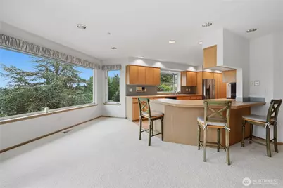 19749 53rd Avenue NE, Lake Forest Park, WA 98155 - Photo 4