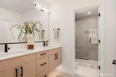 727 15th Avenue #C, Seattle, WA 98122 - Photo 8