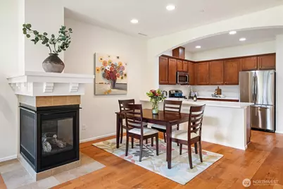 1804 10th Avenue NE #1320, Issaquah, WA 98029 - Photo 8