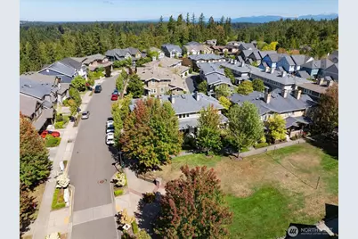1804 10th Avenue NE #1320, Issaquah, WA 98029 - Photo 34