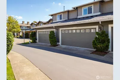1804 10th Avenue NE #1320, Issaquah, WA 98029 - Photo 28