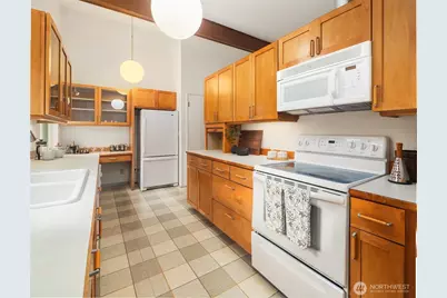 8124 213th Street SW, Edmonds, WA 98026 - Photo 10