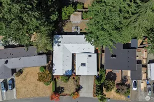 16626 SE 9th St, Bellevue, WA 98008 - Photo 2