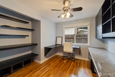 16626 SE 9th Street, Bellevue, WA 98008 - Photo 26