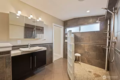 16626 SE 9th Street, Bellevue, WA 98008 - Photo 24