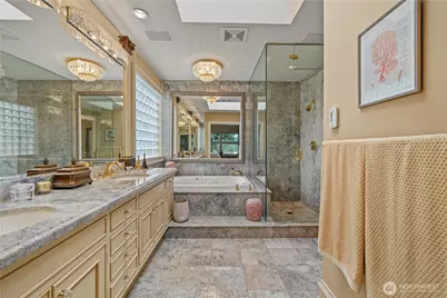101 99th Avenue NE #301, Bellevue, WA 98004 - Photo 24