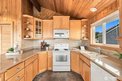 3672 Oceanside Drive, Greenbank, WA 98253 - Photo 14