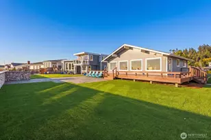3672 Oceanside Dr, Greenbank, WA 98253 - Photo 32