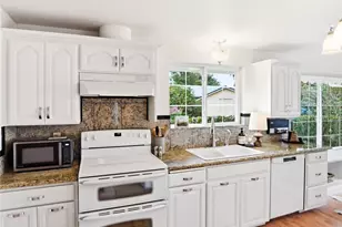 9811 67th Ave Ct E, Puyallup, WA 98373 - Photo 10