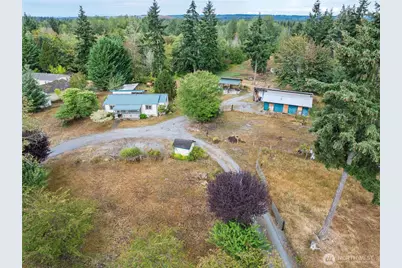 12517 Kapowsin Highlands Drive E, Graham, WA 98338 - Photo 2