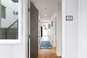 1601 N 45th St, Seattle, WA 98103 - Photo 4