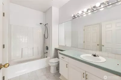 23908 Bothell Everett Highway #B-302, Bothell, WA 98021 - Photo 24