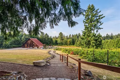 1425 210th Avenue E, Lake Tapps, WA 98391 - Photo 2