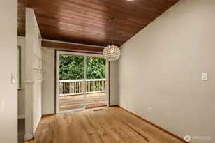 18061 28th Ave NE, Lake Forest Park, WA 98155 - Photo 6