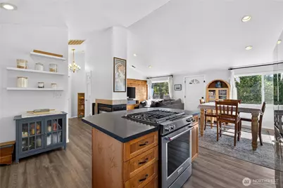 503 Gove Street, Steilacoom, WA 98388 - Photo 6