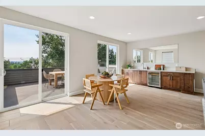 8710 112th Avenue NE, Kirkland, WA 98033 - Photo 16