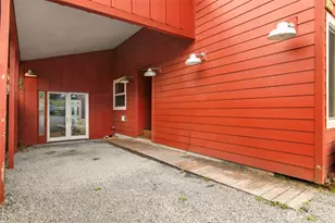 9682 Beacon Ave S, Seattle, WA 98118 - Photo 4