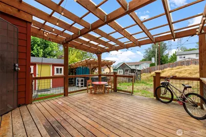 9682 Beacon Avenue S, Seattle, WA 98118 - Photo 24