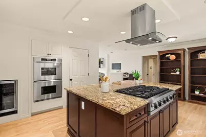 20230 NE 18th Place, Sammamish, WA 98074 - Photo 18