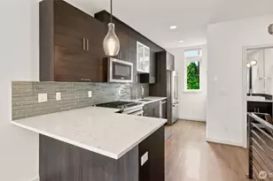 7459 Woodlawn Ave NE, Seattle, WA 98115 - Photo 8