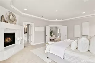 9831 NE 16th St, Bellevue, WA 98004 - Photo 26