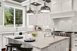9831 NE 16th St, Bellevue, WA 98004 - Photo 20