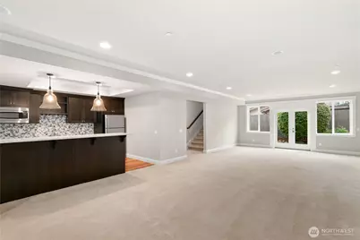 9831 NE 16th Street, Bellevue, WA 98004 - Photo 34