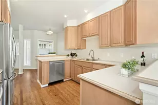 9821 NE Riverbend Dr, Bothell, WA 98011 - Photo 10
