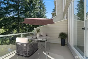 9821 NE Riverbend Dr, Bothell, WA 98011 - Photo 2