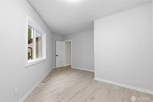 10953 N Madison Ave NE, Bainbridge Island, WA 98110 - Photo 8
