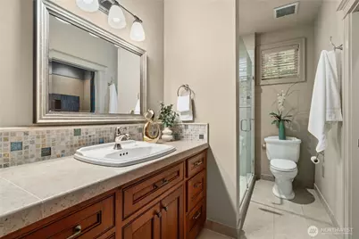 21241 SE 40th Street, Sammamish, WA 98075 - Photo 28
