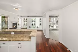 323 Queen Anne Ave N, Seattle, WA 98109 - Photo 16