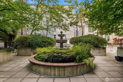 323 Queen Anne Avenue N #202, Seattle, WA 98109 - Photo 30
