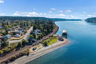 210 Champion St, Steilacoom, WA 98388 - Photo 36